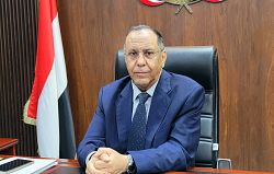 مكتب الصناعة في عدن ينفذ نزول ميداني لضبط الأسعار عقب تعافي العملة الوطنية