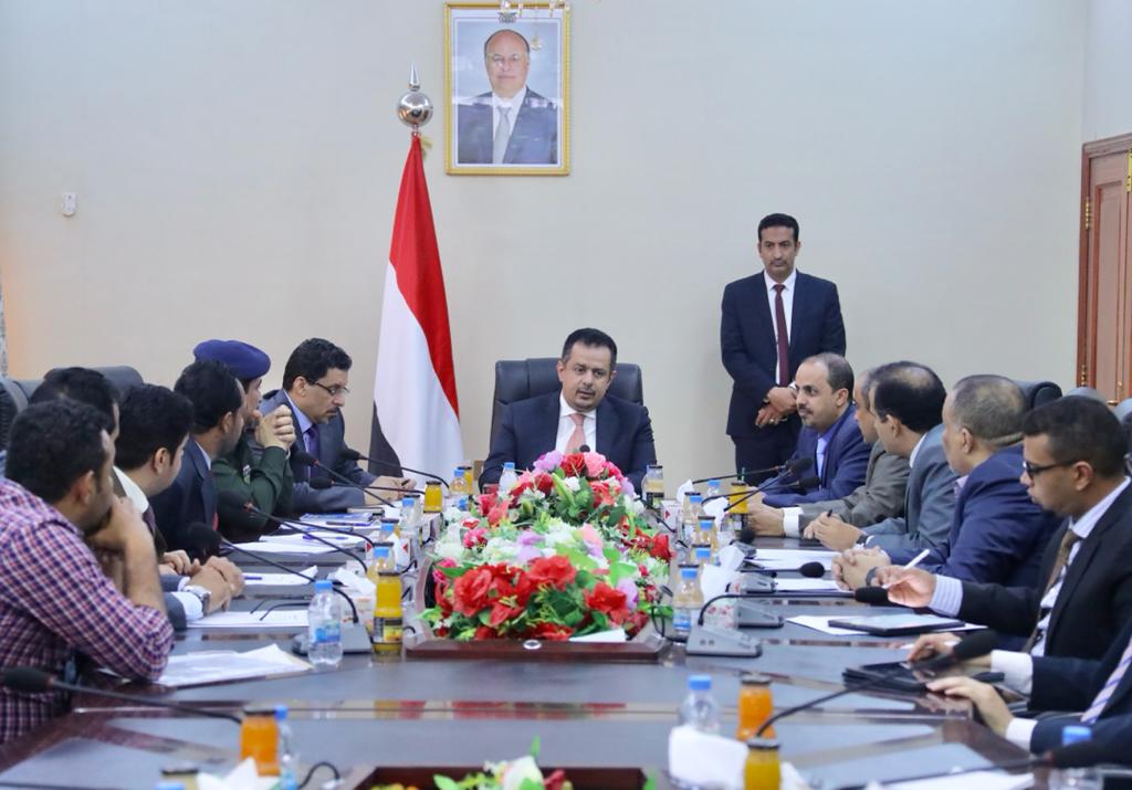 الصورة من اجتماع سابق للجنة