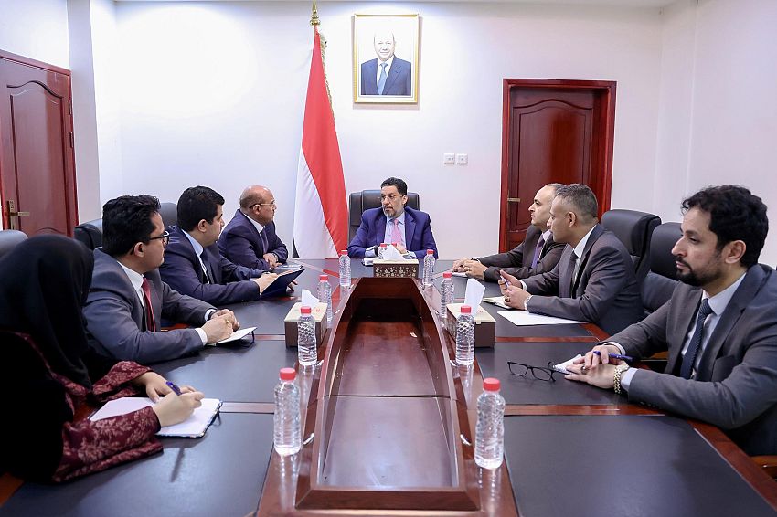 رئيس الوزراء يجدد التأكيد على مضي الحكومة في الوفاء بالتزاماتها الحتمية